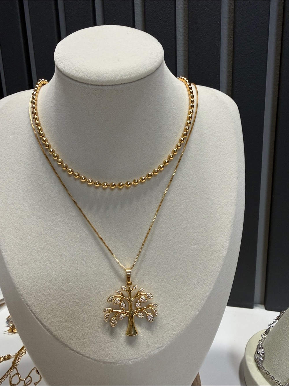 Gold Tree Pendant Layered Necklace - Elegant Women's Jewelry